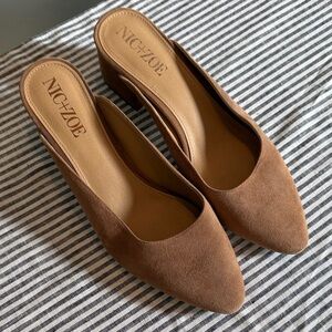 NIC+ZOE Women's Tan Suede Mules